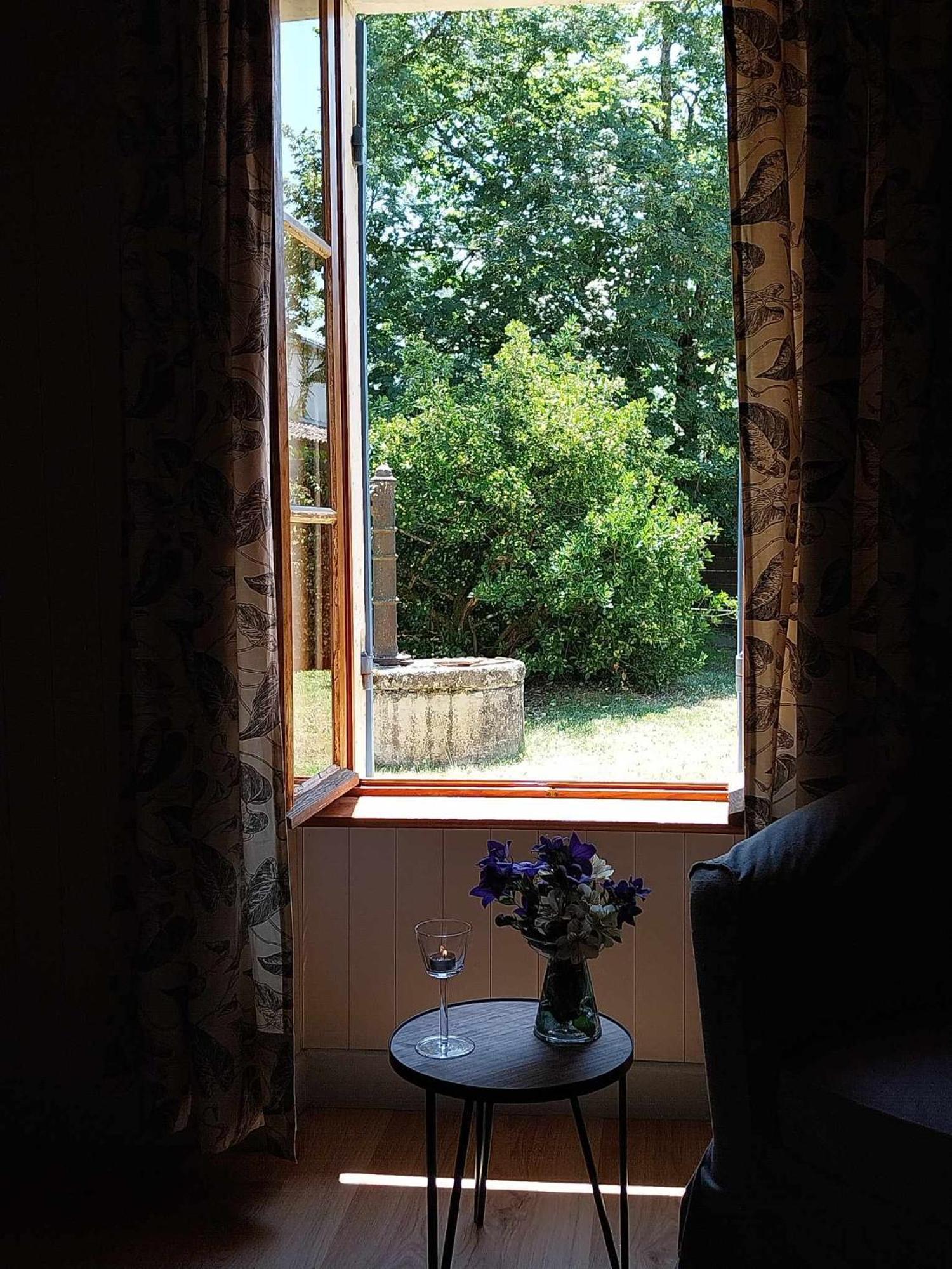 Bed and Breakfast Les Bernus Monfaucon  Екстер'єр фото